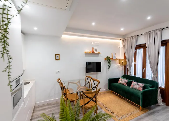Francos Cathedral Terrace Apartment