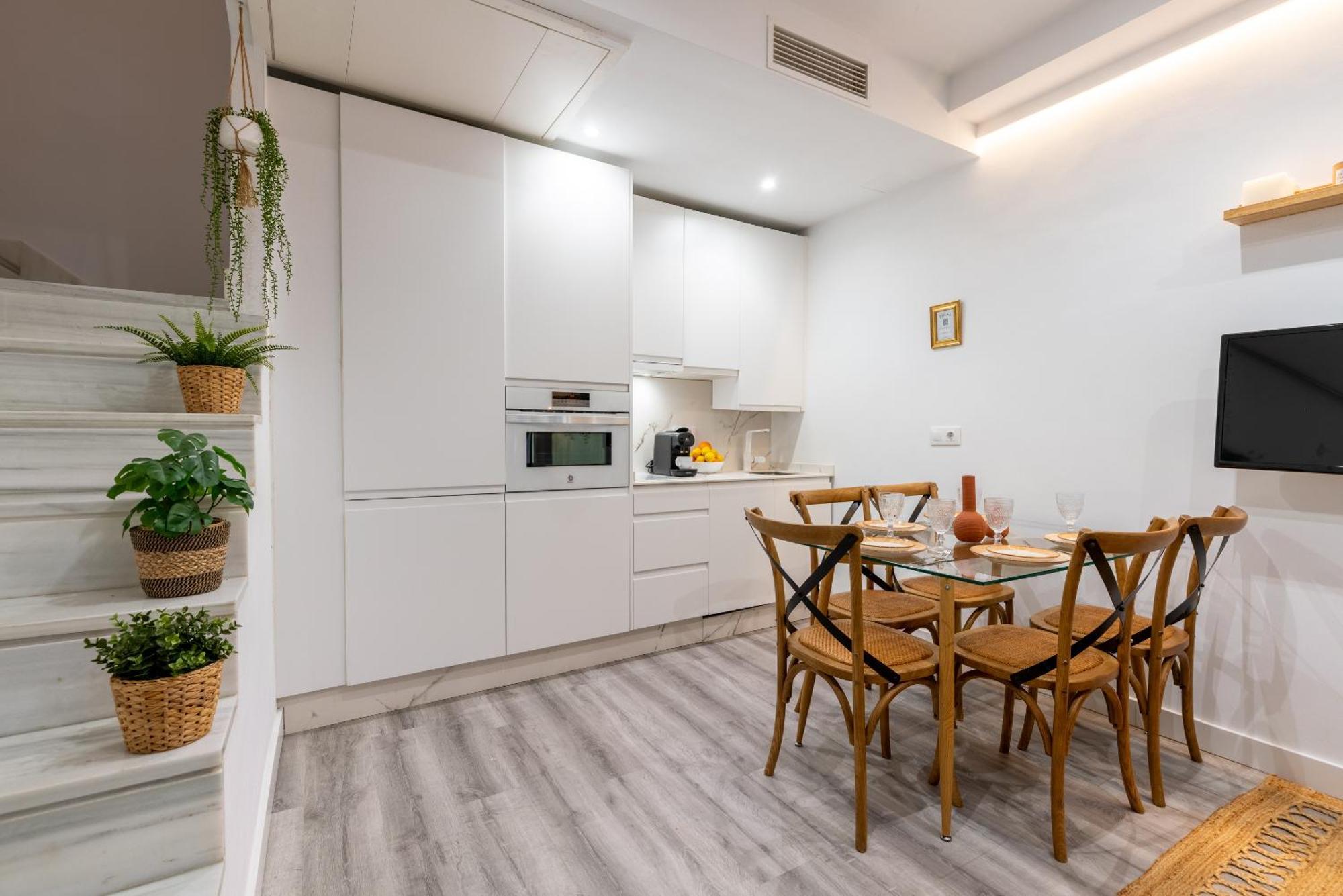 Francos Cathedral Terrace Apartment Sevilla